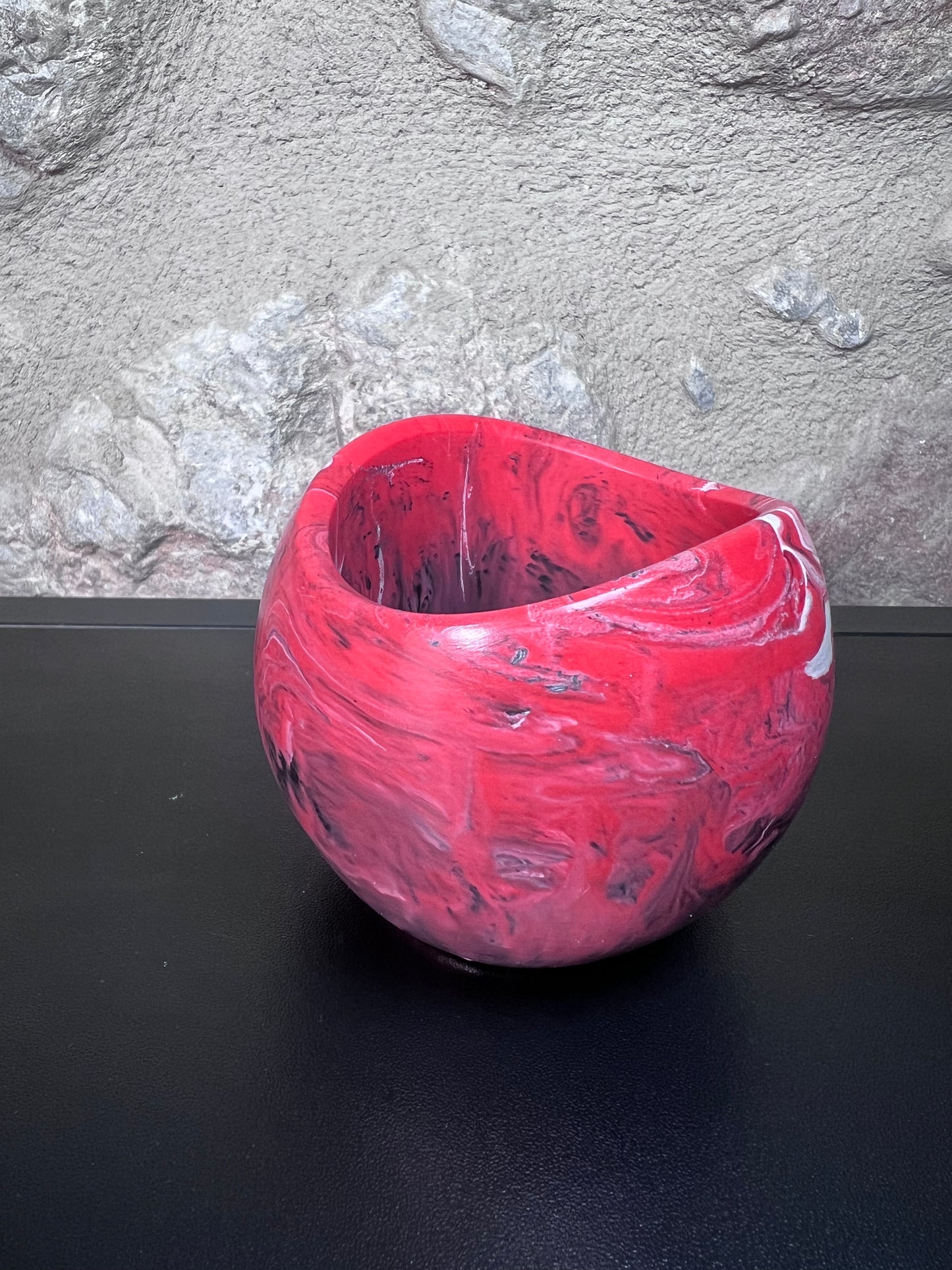 Jesmonite Vessel Gift set - Red, Black and White