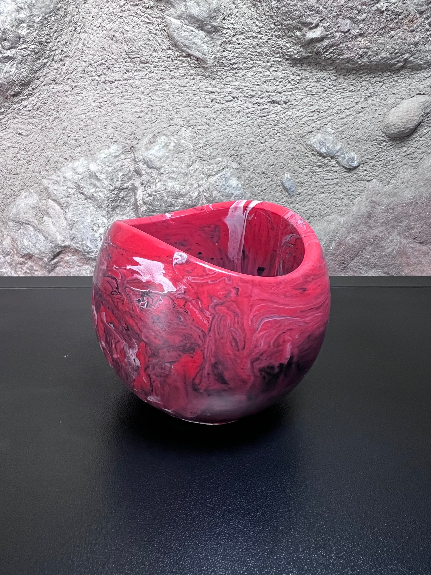 Jesmonite Vessel Gift set - Red, Black and White