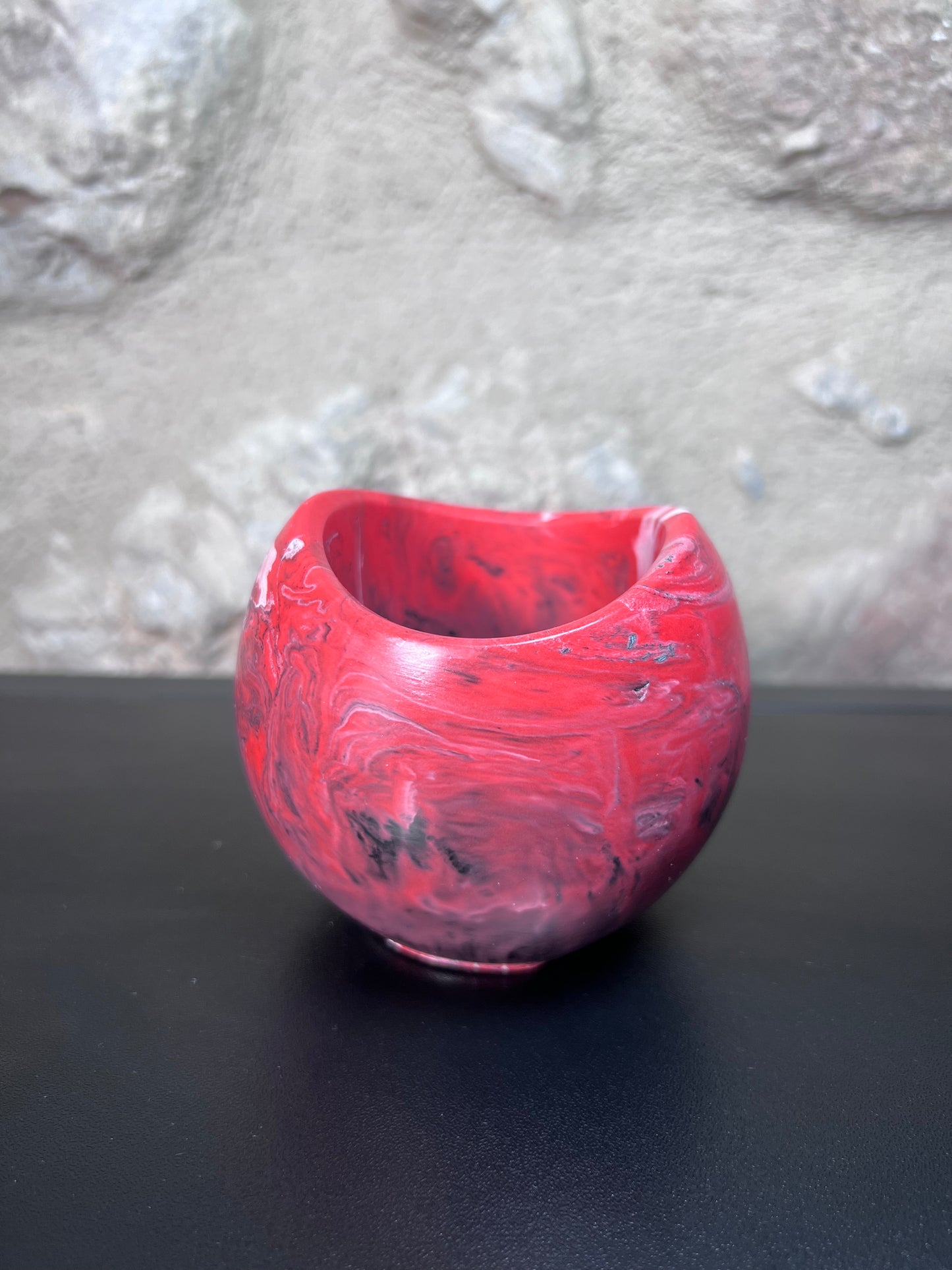 Jesmonite Vessel Gift set - Red, Black and White