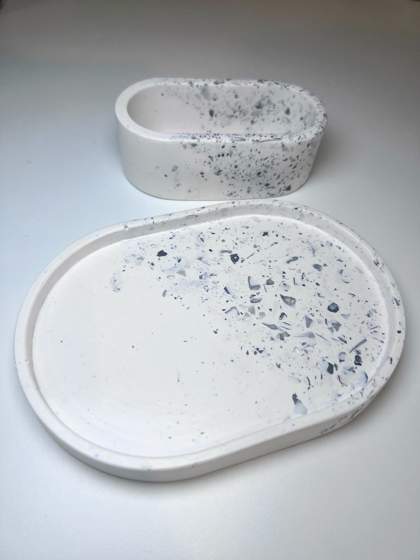 Terrazzo Jesmonite Gift set - Mini Tray and Mini Vessel - White