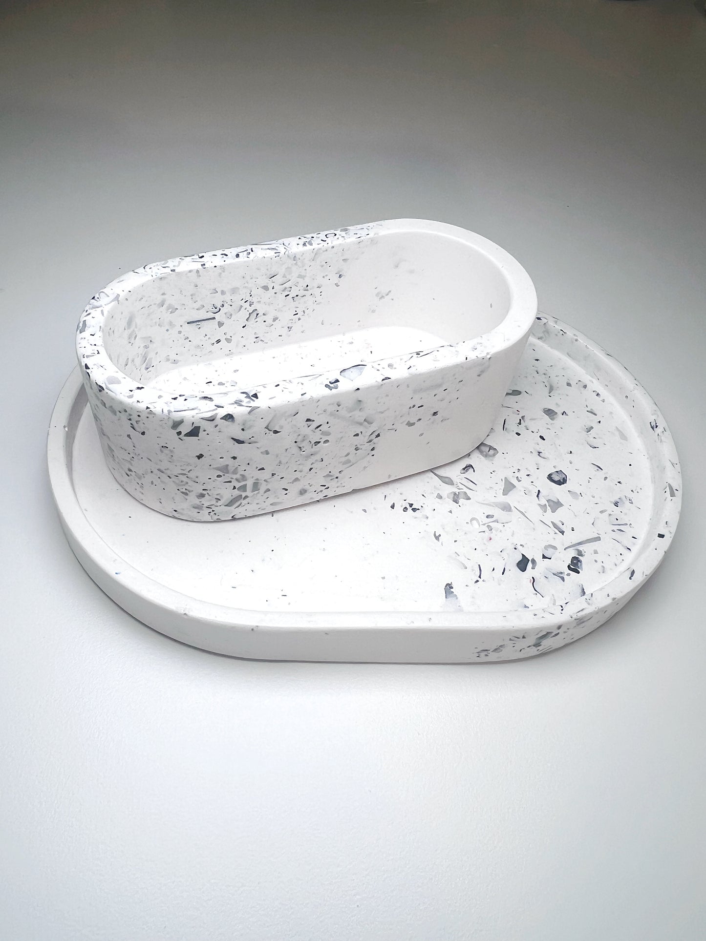 Terrazzo Jesmonite Gift set - Mini Tray and Mini Vessel - White